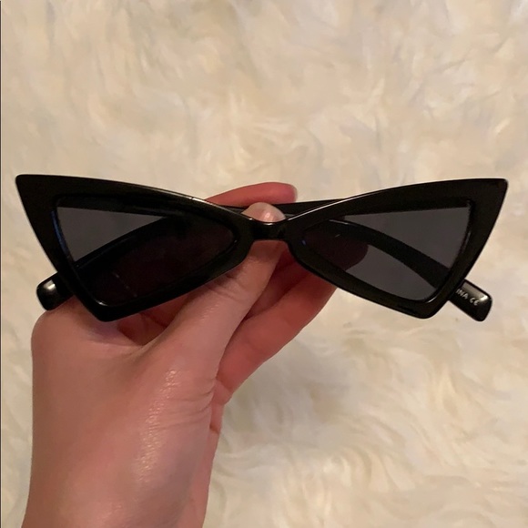 Modern sunglasses - Picture 4 of 4